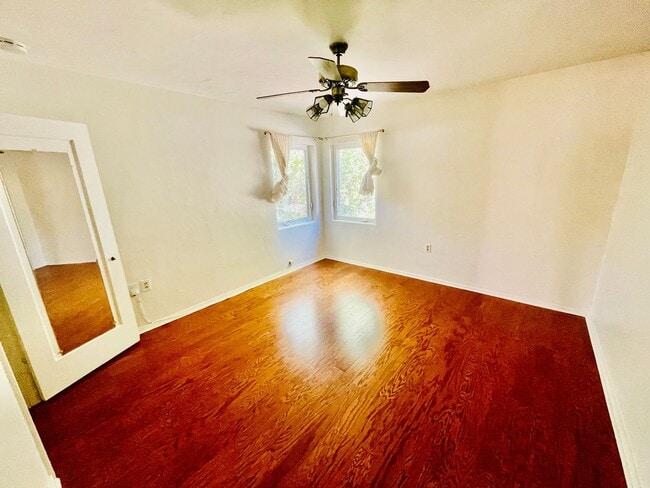 Foto del edificio - 24 Coronado Ave