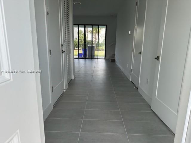 Foto del edificio - 16378 Sandy Shore Dr