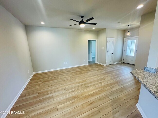 Foto del edificio - 7383 Alley Oak Ln