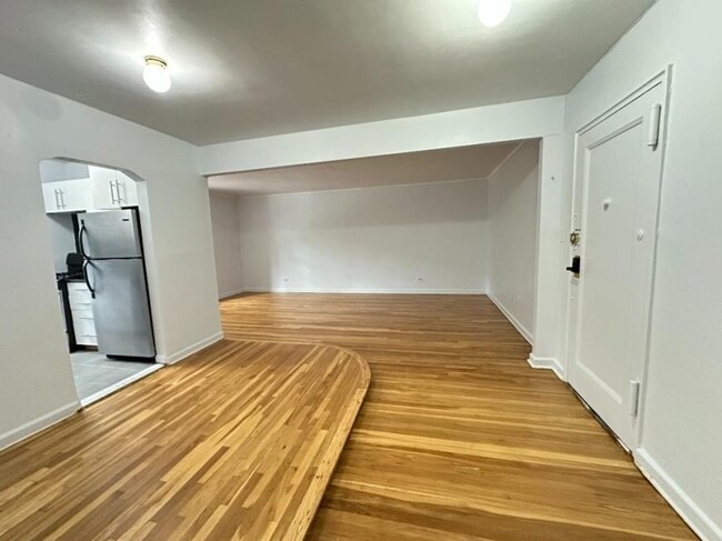 Building Photo - 1 bedroom in BROOKLYN NY 11230
