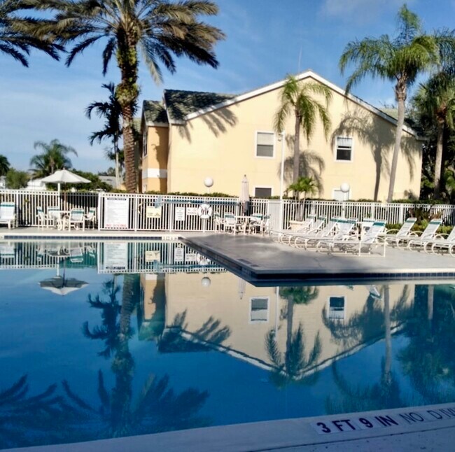 Building Photo - 12710 Equestrian Cir