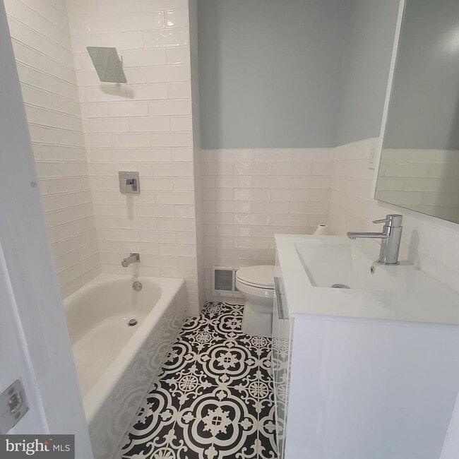 Building Photo - 401 Shurs Ln