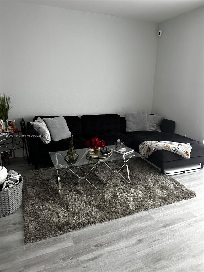 Foto del edificio - 15747 SW 40th St