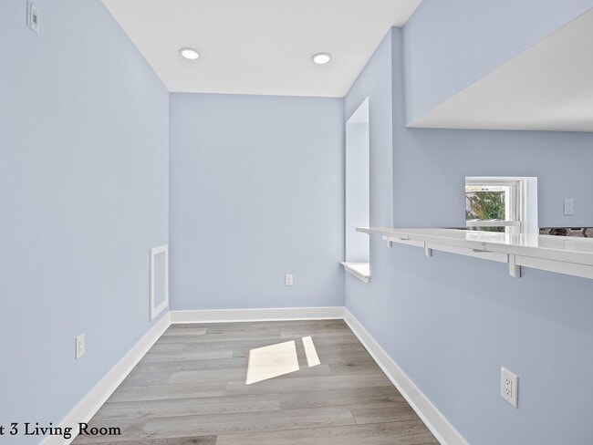 Photo - 1716 W Oxford St Apartment