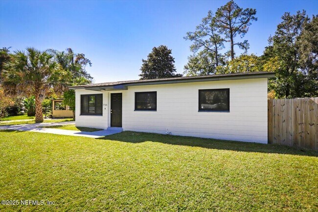 Foto del edificio - 3506 Claridge Rd E