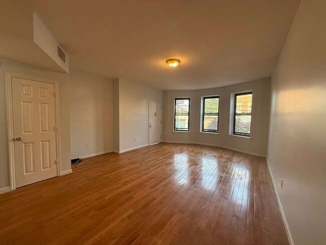 Building Photo - 34-28-12 12th St