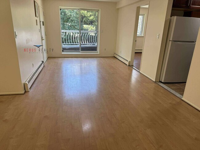 Foto del edificio - 34-39-39 69th St