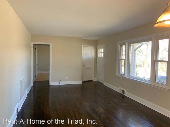 Building Photo - 3 br, 1 bath House - 3105 Masonic Drive