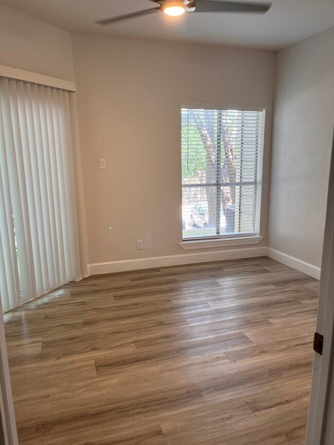Building Photo - 2450 Wickersham Ln