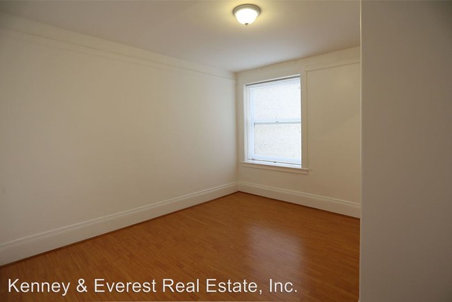 Foto del edificio - 3 br, 1 bath House - 660 Bush