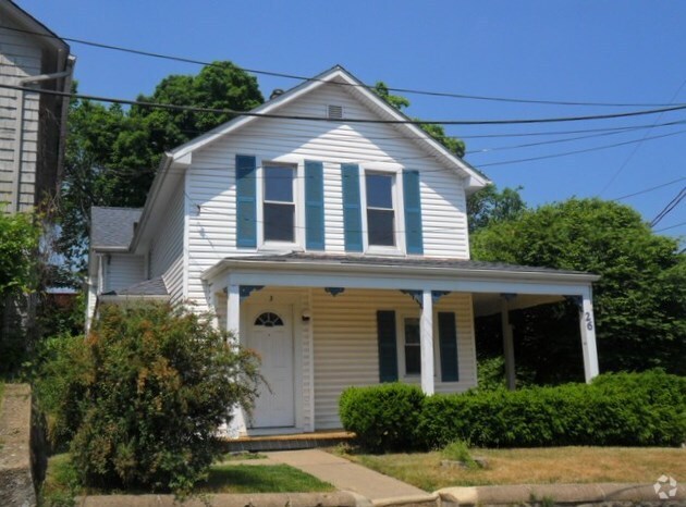 Building Photo - 26 Christie St