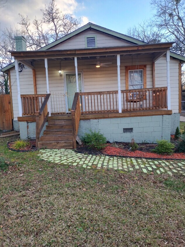 Photo - 3010 Donald Lee Hollowell Pkwy NW (Atlanta, GA)