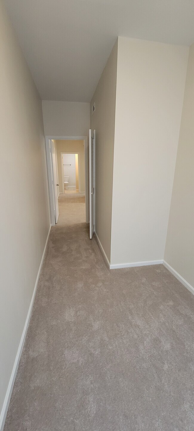 Foto del edificio - 228 Summerlee Ave