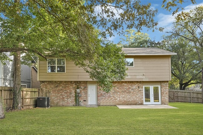 Building Photo - 8610 Timber View Dr
