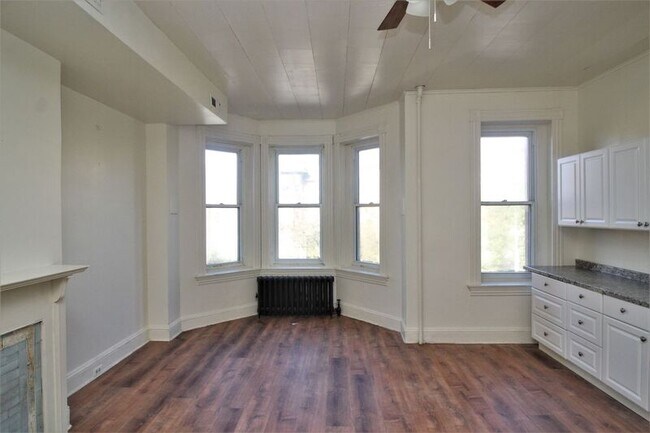 Foto del edificio - 2731 St Paul St