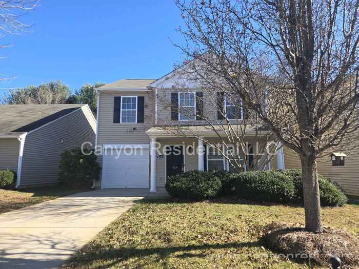 Foto principal - 4239 Oak Pointe Dr