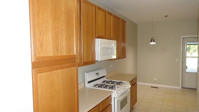 Building Photo - 4336 Waters Edge Dr