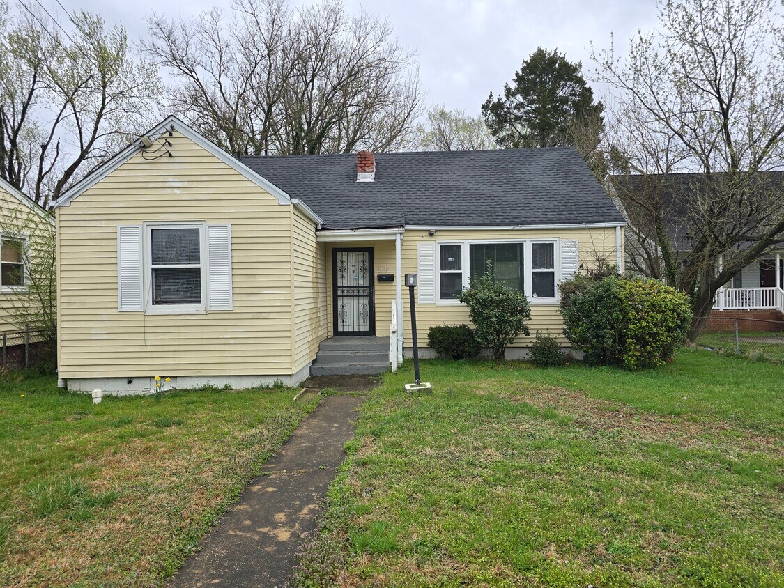 Foto del edificio - 2212 Ferndale Ave