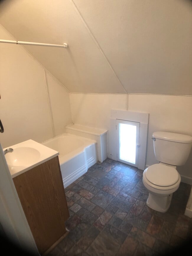 bathroom - 217 N 3rd St