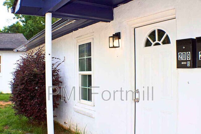 Foto del edificio - 209 Friedheim Rd