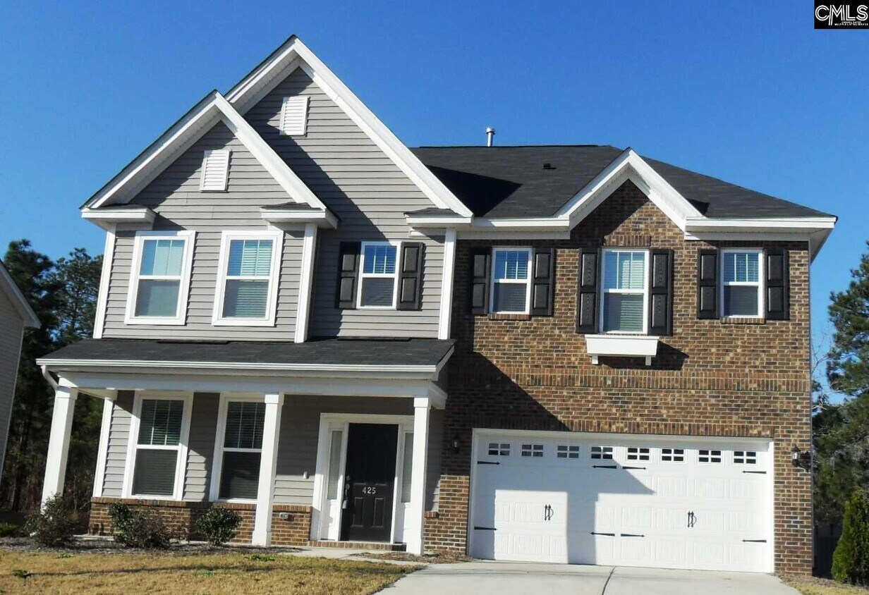 Primary Photo - 425 Drooping Leaf Rd