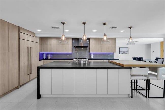 Foto del edificio - 4710 NE 27th Ave