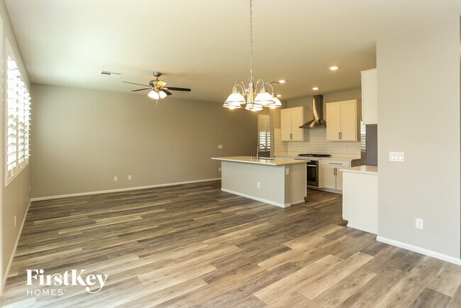 Foto del edificio - 7880 Forspence Ct