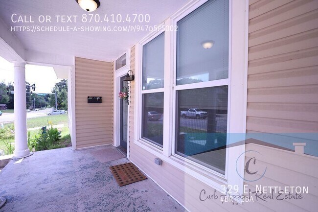 Foto del edificio - Beautifully remodeled 4 bed / 2 bath home ...