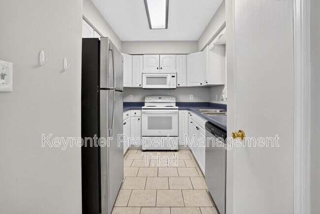 Foto del edificio - 151 Laura Ave