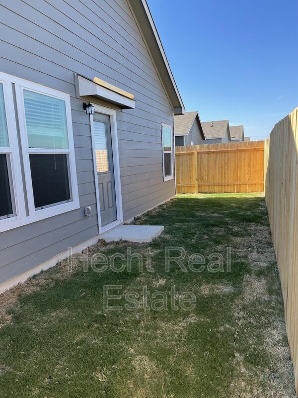 Building Photo - 267 Geode Glen