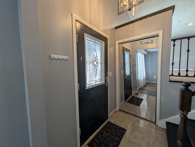 Building Photo - 98 Glendale Rd