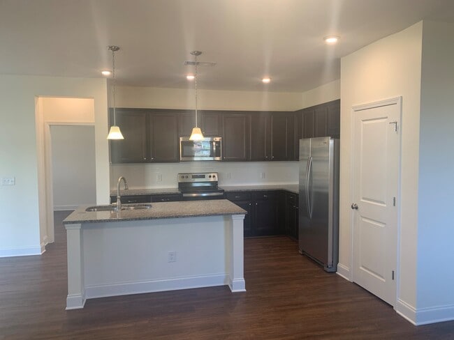 Building Photo - 117 Gregory Dr