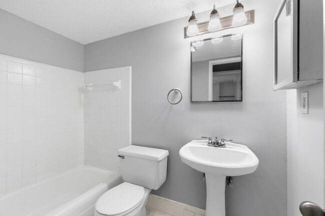 Interior Photo - Glen Iris Arms