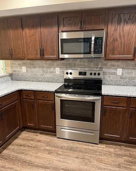 Foto del edificio - 660 Jena Beth Dr