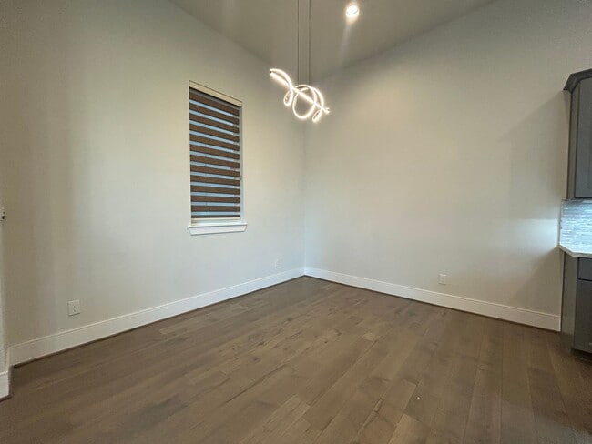 Foto del edificio - 9803 Blissful Pr Ln