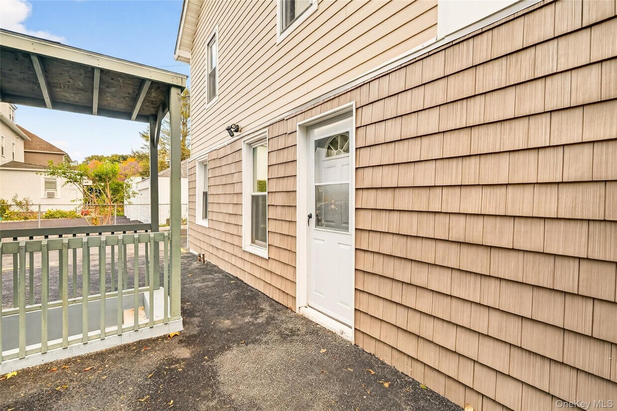 Foto principal - 41 Saratoga Ave