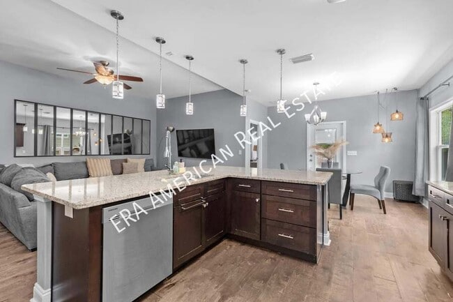 Foto del edificio - 2269 Tom St