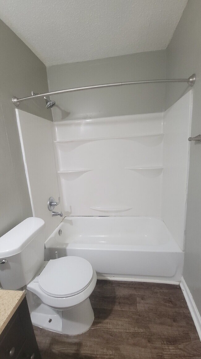 Foto del edificio - 1 month free!!! "Cozy 1-Bedroom Retreat – Your Cozy Haven in Huntsville!"