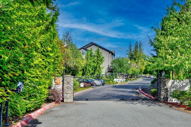 Building Photo - Mukilteo Townhome