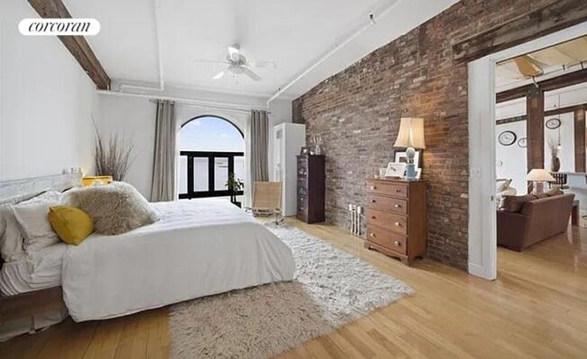 Foto del edificio - 275 Conover St