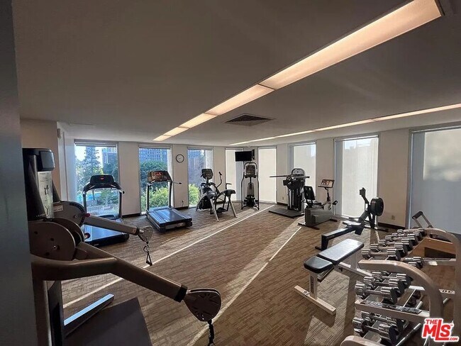 Foto del edificio - 800 W 1st St