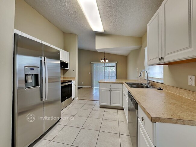 Building Photo - 10145 Cedar Dune Dr