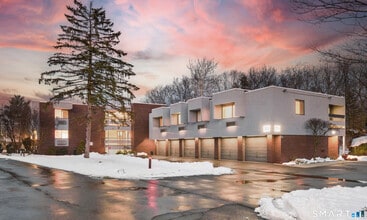 Building Photo - 92 Wilton Crest Rd