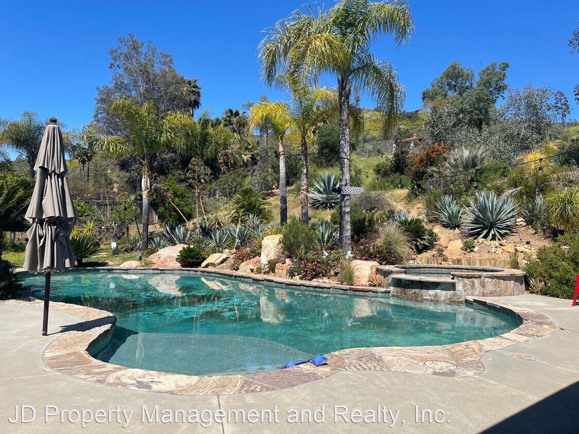 Foto principal - 3 br, 2 bath House - 9135 Calle Lucia