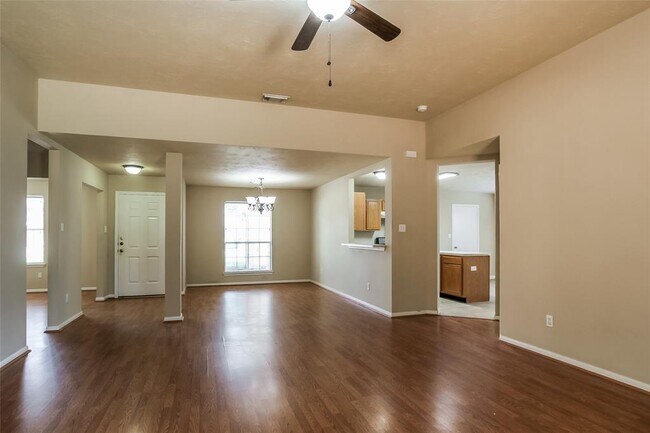 Foto del edificio - 6603 Hayden Dr