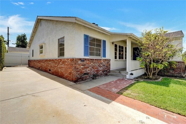 Building Photo - 530 Andover Dr