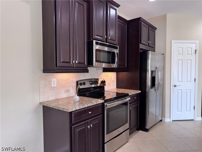 Foto del edificio - 8560 Evernia Ct