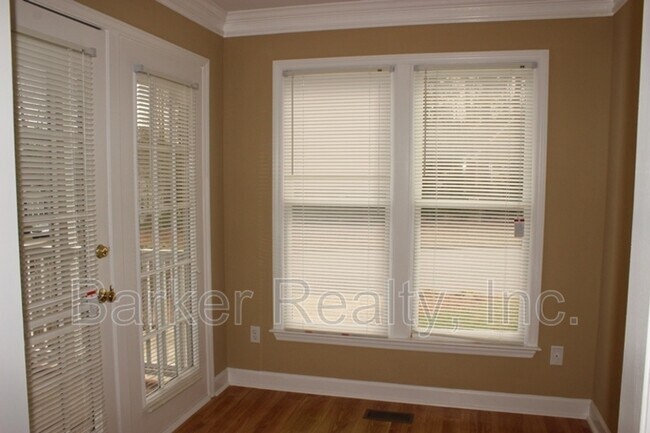 Foto del edificio - 905 Oakwater Dr