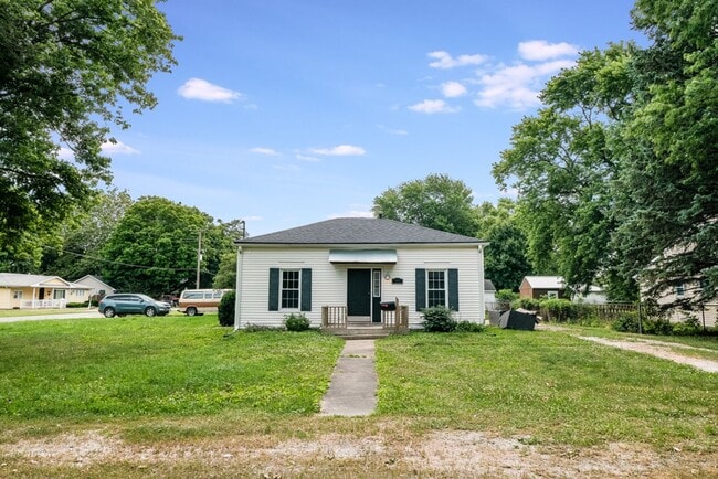 Building Photo - 2 Bedroom / 2 Bathroom House in Tuscola