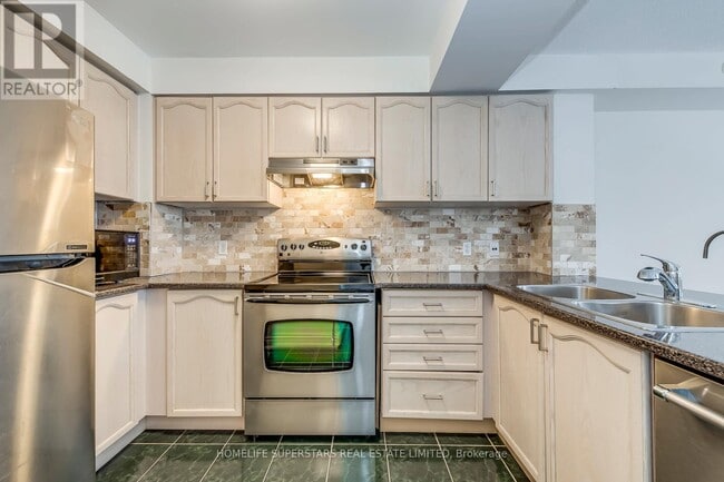 Building Photo - 605 Shoreline Dr